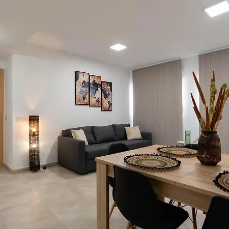 Apartamento Nuevo Y Moderno Con Aire Acondicionado - El Cid 4 *