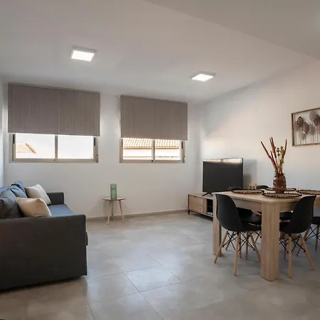 Nuevo Y Moderno Con Aire Acondicionado - El Cid 4 Apartamento *