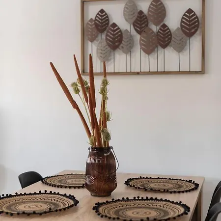 Nuevo Y Moderno Con Aire Acondicionado - El Cid 4 *