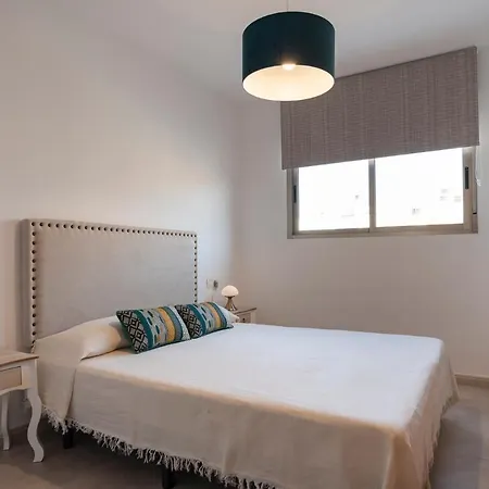 Nuevo Y Moderno Con Aire Acondicionado - El Cid 4 Apartamento *